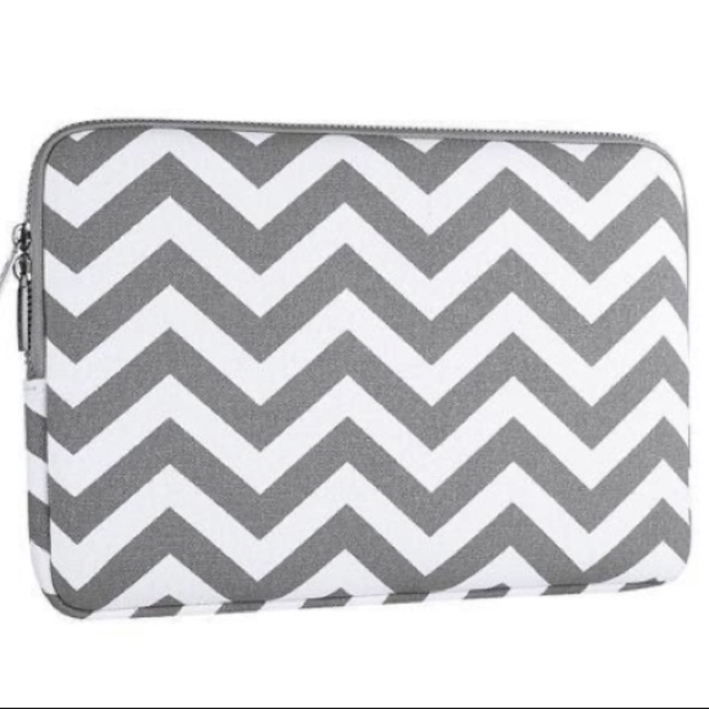 Grey chevron laptop case - Picture 3 of 9